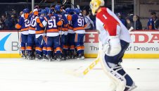 Айлендърс пречупи Флодира и дръпна с 2:1 победи