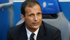 Алегри тропна по масата: Искам атакуващ халф! 