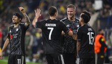 Датчани шокираха и потопиха „жълтата подводница“