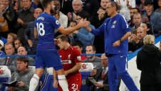 Турски гранд преговаря с Челси за Жиру