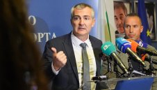 ММС осигурява два милиона лева повече за спорта за учащи