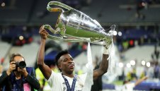 Реал Мадрид и Вини Жуниор се разбраха за нов договор