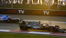 Фетел е кралят на изпреварванията във Формула 1