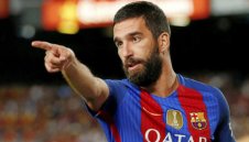 Шефчетата на Барса се оказаха слабаци и в продажбите