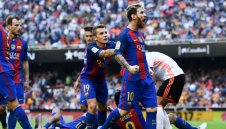 Меси брутален като Камата, псувал феновете на Валенсия по нашенски + ВИДЕО