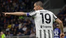 Юве разкарва Бонучи до дни