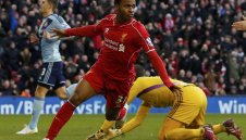 Ливърпул ремонтира "чуковете", Стъридж се завърна с гол