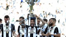 Дани Алвеш се сбогува със "Старата госпожа" + СНИМКА