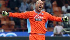 Бивш на Барса, Ливърпул, Байерн и Милан отиде в "жълтата подводница"