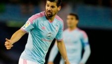 Барса излиза с последна оферта за Нолито