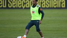 Тите хвали Неймар за прогреса