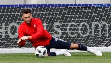 Дешан защити Лорис за грешката срещу САЩ