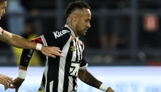 Неймар се прави на мъж, взе радикално решение