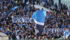 Ултраси на Левски нахлуха на "Армията" с палки и железни пръти + СНИМКИ