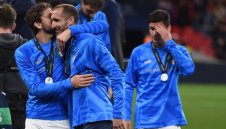 Легенда на Италия хвали защитата на Англия