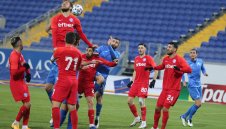 Арда уреди гръцки гигант