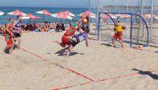 България срещу Сърбия на финала по плажен хандбал в Приморско