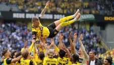 Уникално: Ройс почерпи с бира 81 365 души на "Сигнал Идуна Парк"