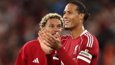 Ван Дайк каза от какво се нуждае Ливърпул