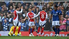 Арсенал продължава да мачка и отложи празненствата на Ливърпул + ВИДЕО