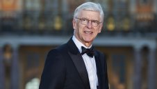 Арсен Венгер отказал куп щедри оферти, за да остане в Арсенал