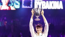 Рибакина шокира Сабаленка и грабна 5, 235 млн. долара след триумф на Финалния турнир