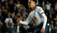 Звездата на Тотнъм Деле Али преподписа с клуба до 2024 г.