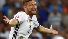 Валенсия отказа на Арсенал 18 милиона за Мустафи