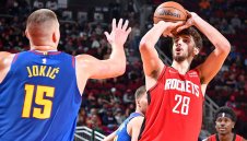Ракетите летят високо в НБА, подчиниха и шампиона