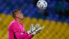 Вратар на Лудогорец буйствал по влаковете преди да дойде в Разград