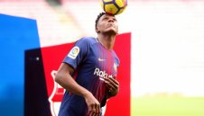 Йери Мина пред дебют за Барса