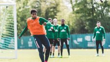 Байерн е дал благословията си на Дортмунд за Гнабри