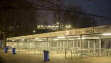 Терористите искали да взривят няколко бомби на стадиона в Хановер