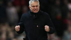 Жозе ще стяга защитата на Юнайтед с нов бранител през януари