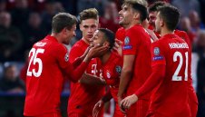 Байерн потегли с класика в ШЛ 