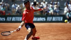 Новак Джокович бие рутинно на Ролан Гарос