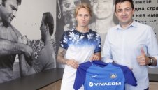 Халф отново тренира със "сините"