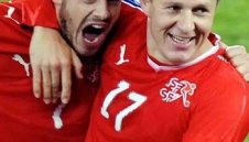 Швейцария без Шпихер на Мондиала, Манин го замества