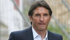 Хамбургер остана без играчи