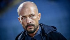 Феновете на ЦСКА побесняха! Ето как изпратиха Ел Маестро след фиаското + ВИДЕО