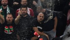 Англичаните пак се оплакаха от расистки обиди