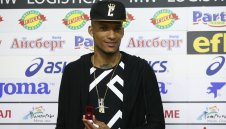 Бивш нападател на ЦСКА с гол и автогол в Китай 