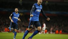 Бербатов отряза Бетис заради Англия