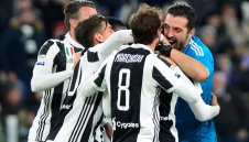 Юве размаза Кротоне и отново притисна Наполи и Интер + ВИДЕО