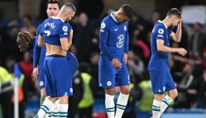 В Челси са сериозно притеснени от головата си немощ