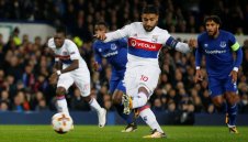 От Мадрид следят звезда на Лион