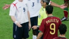 Рууни: Ще разцепя Роналдо!