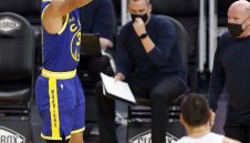 Стеф Къри наказа и Орландо с 10 тройки