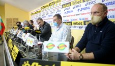 Аврамчев: Няма забранени вещества в добавките на плувците