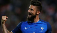 Франция разгроми Парагвай с 5:0, Жиру с хеттрик